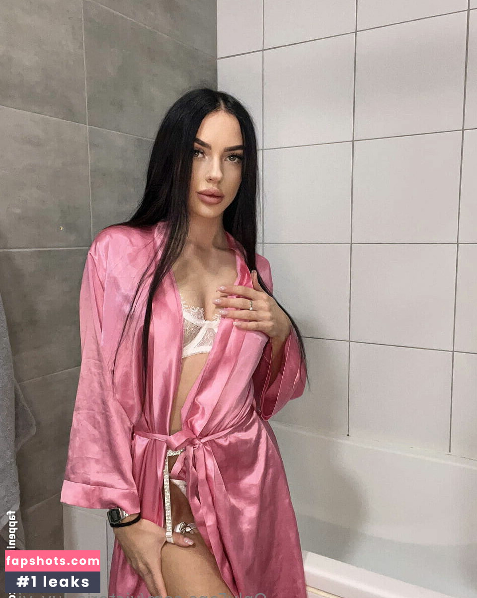 Victoria Luv gallery photo #6