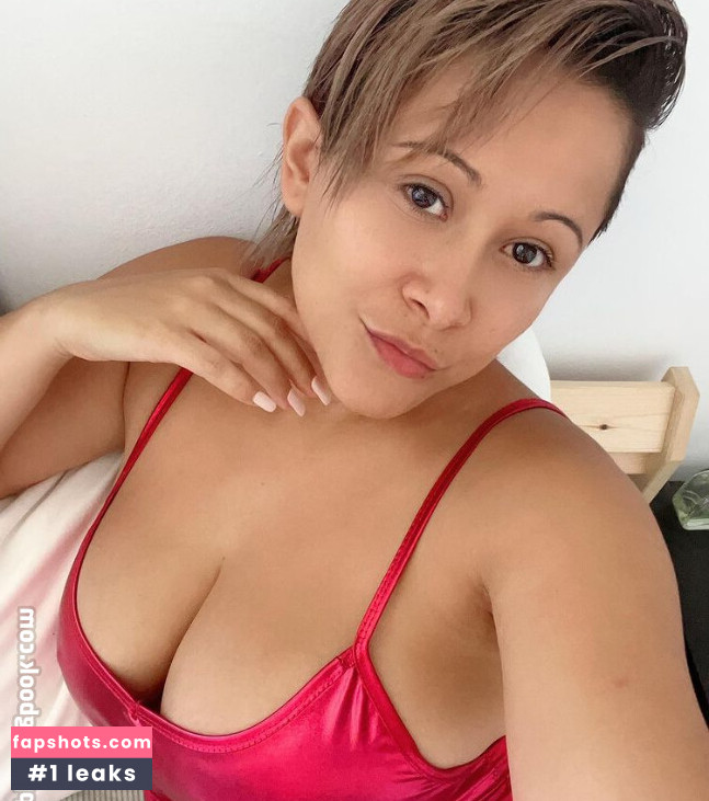 Victoria Mae gallery photo #5