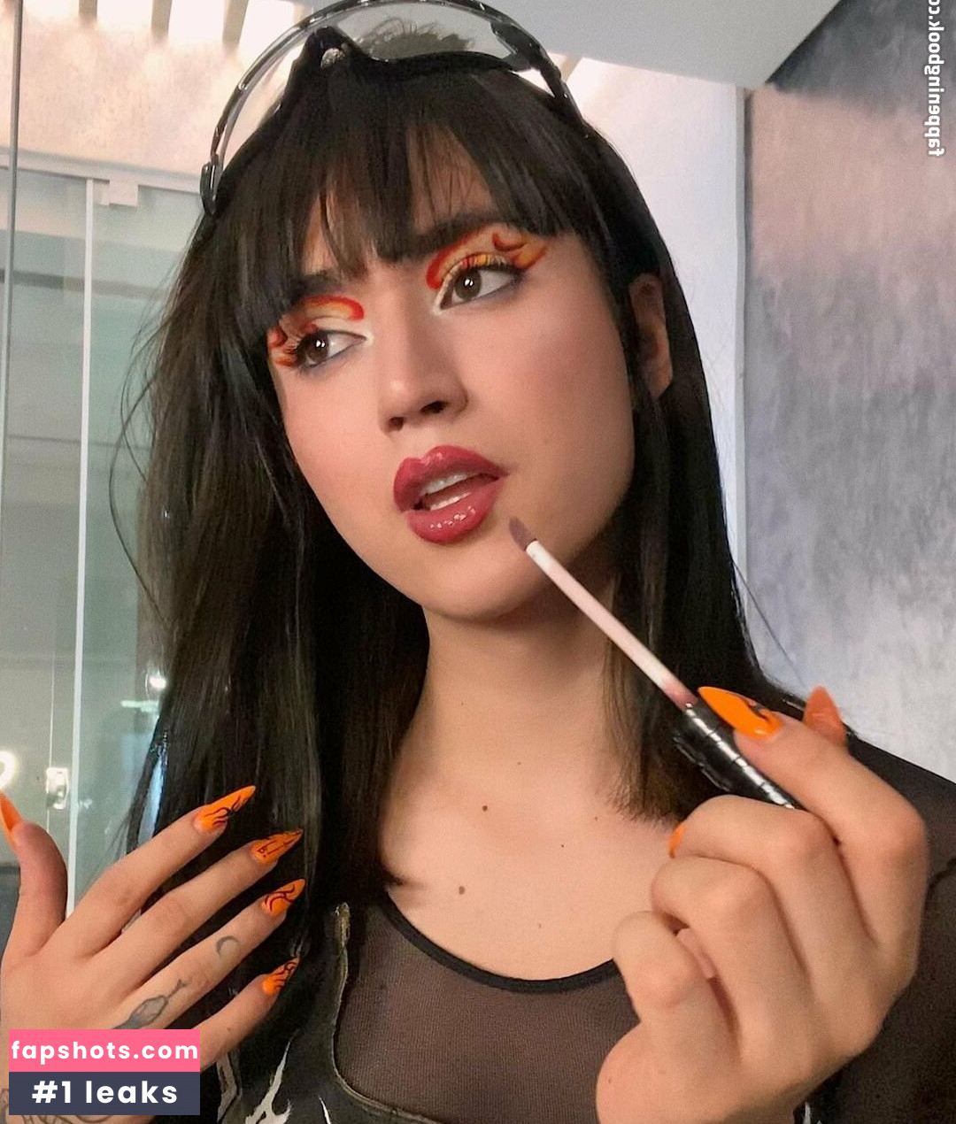 Victoria Müller gallery photo #6