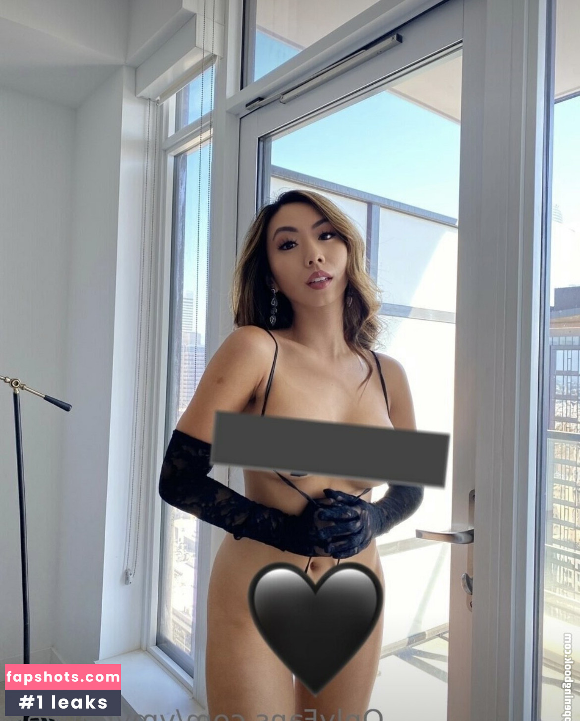 Victoria My Nguyen gallery photo #24