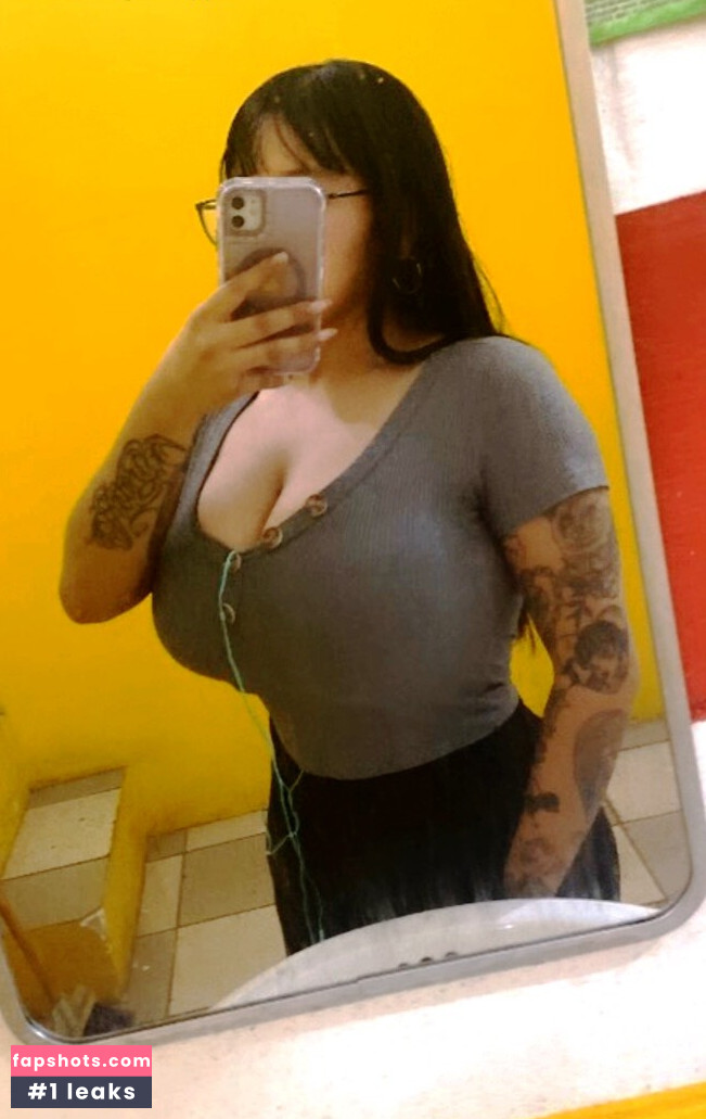 Victoria Ontiveros gallery photo #18