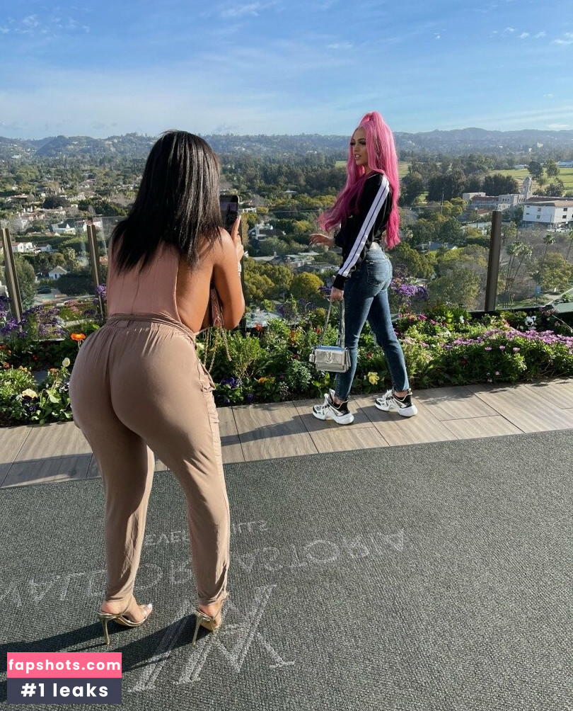 Victoria Rclaiire gallery photo #10