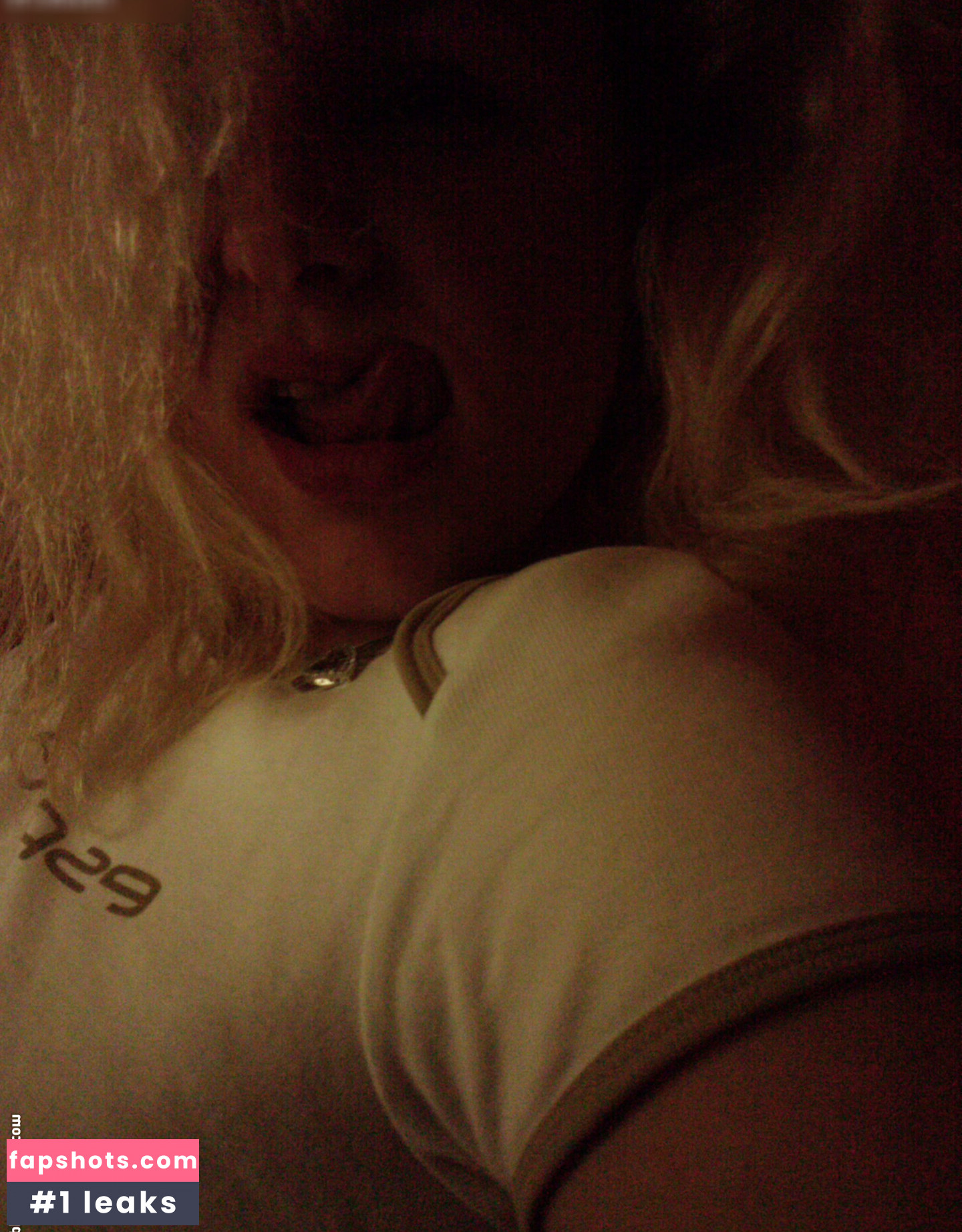 Victoria Reinhardt (Stange) gallery photo #4