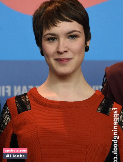 Victoria Schulz gallery photo #14