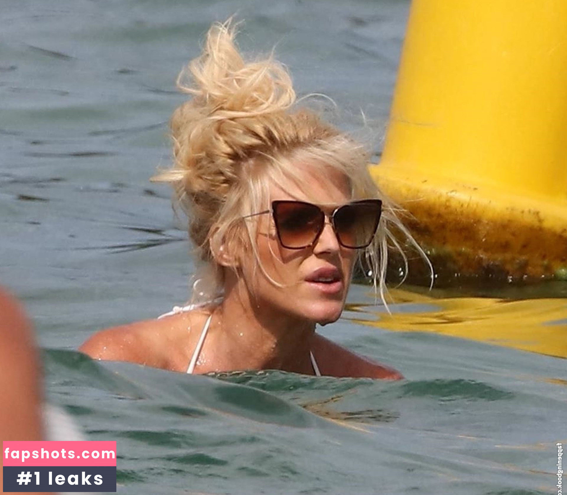 Victoria Silvstedt gallery photo #1771