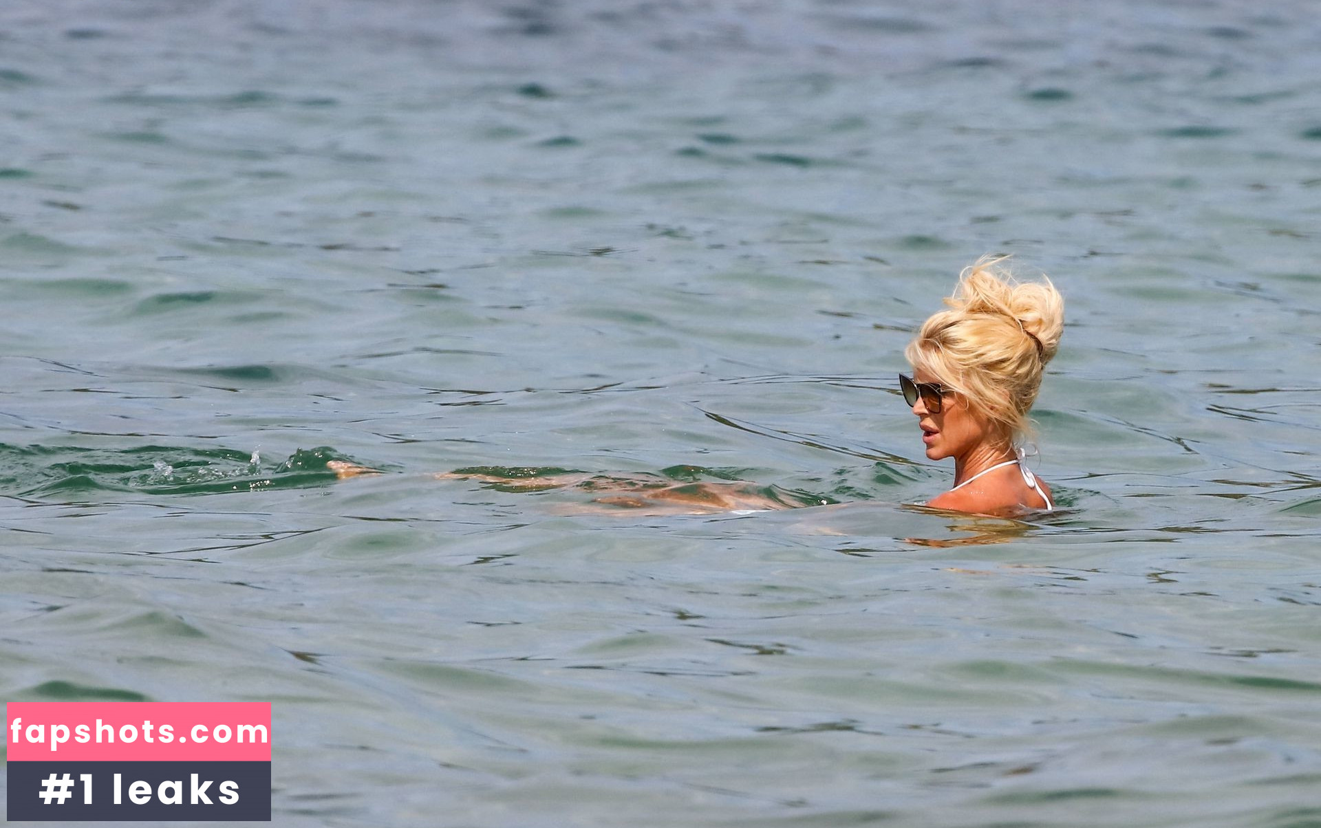 Victoria Silvstedt gallery photo #1800