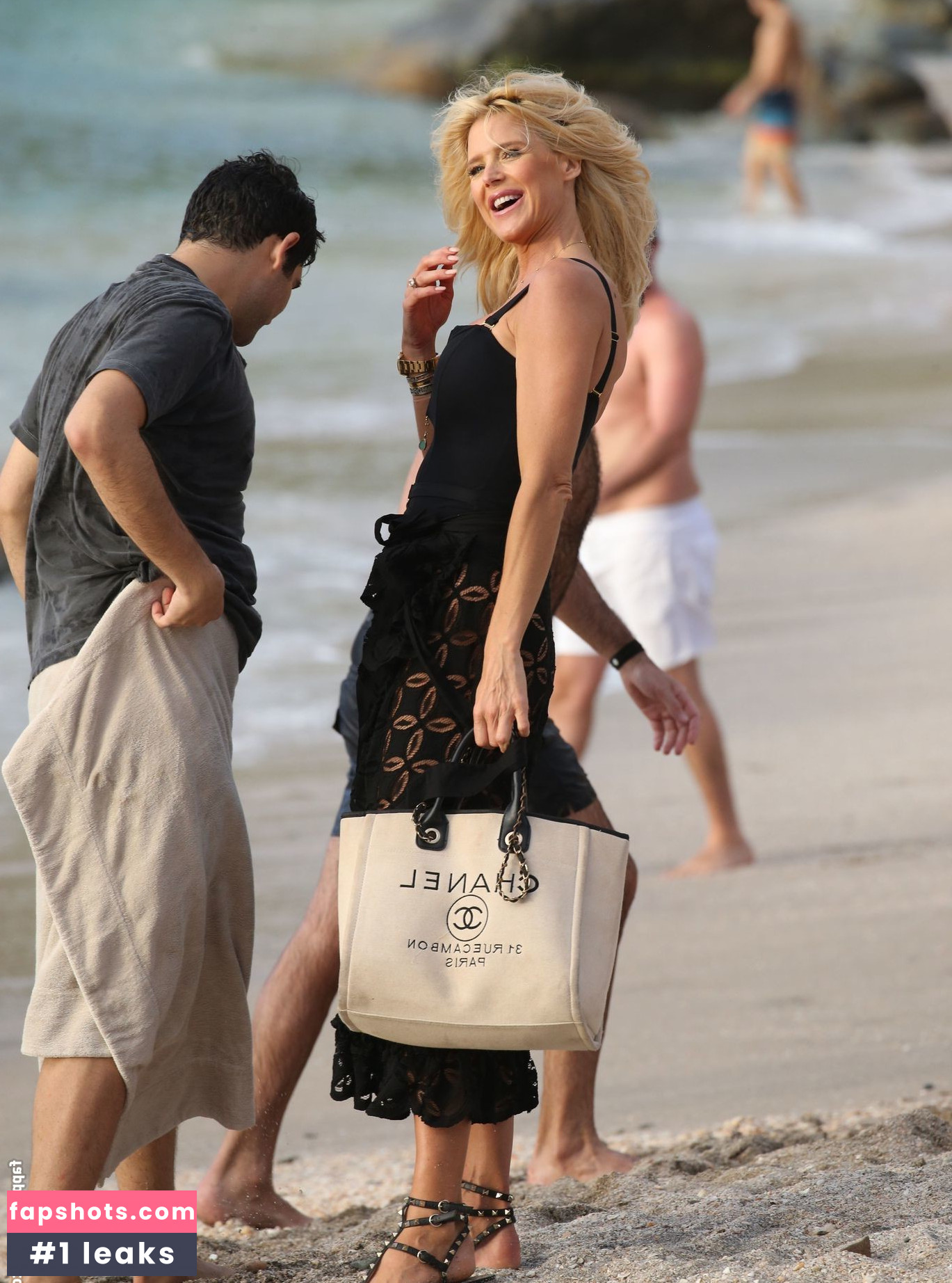 Victoria Silvstedt gallery photo #2149