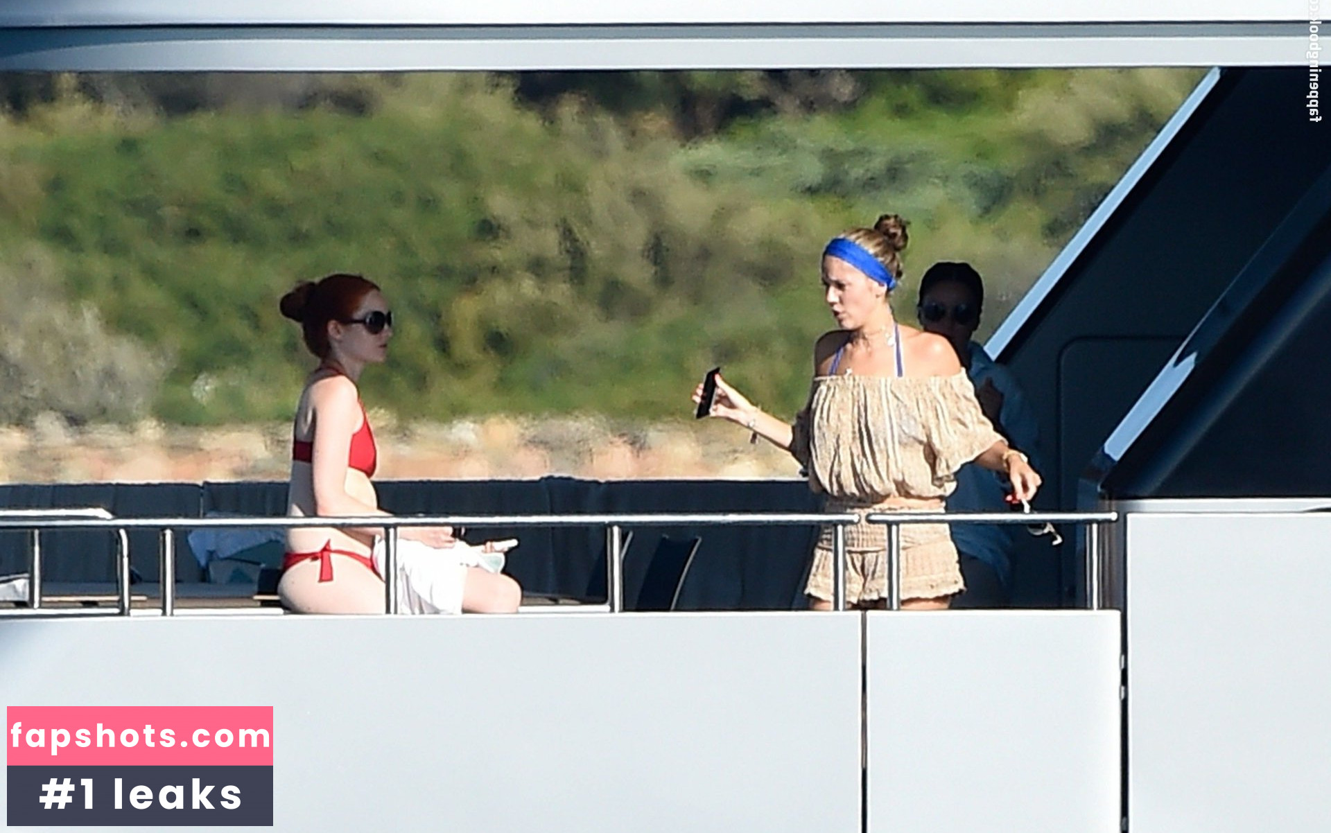 Victoria Swarovski gallery photo #125