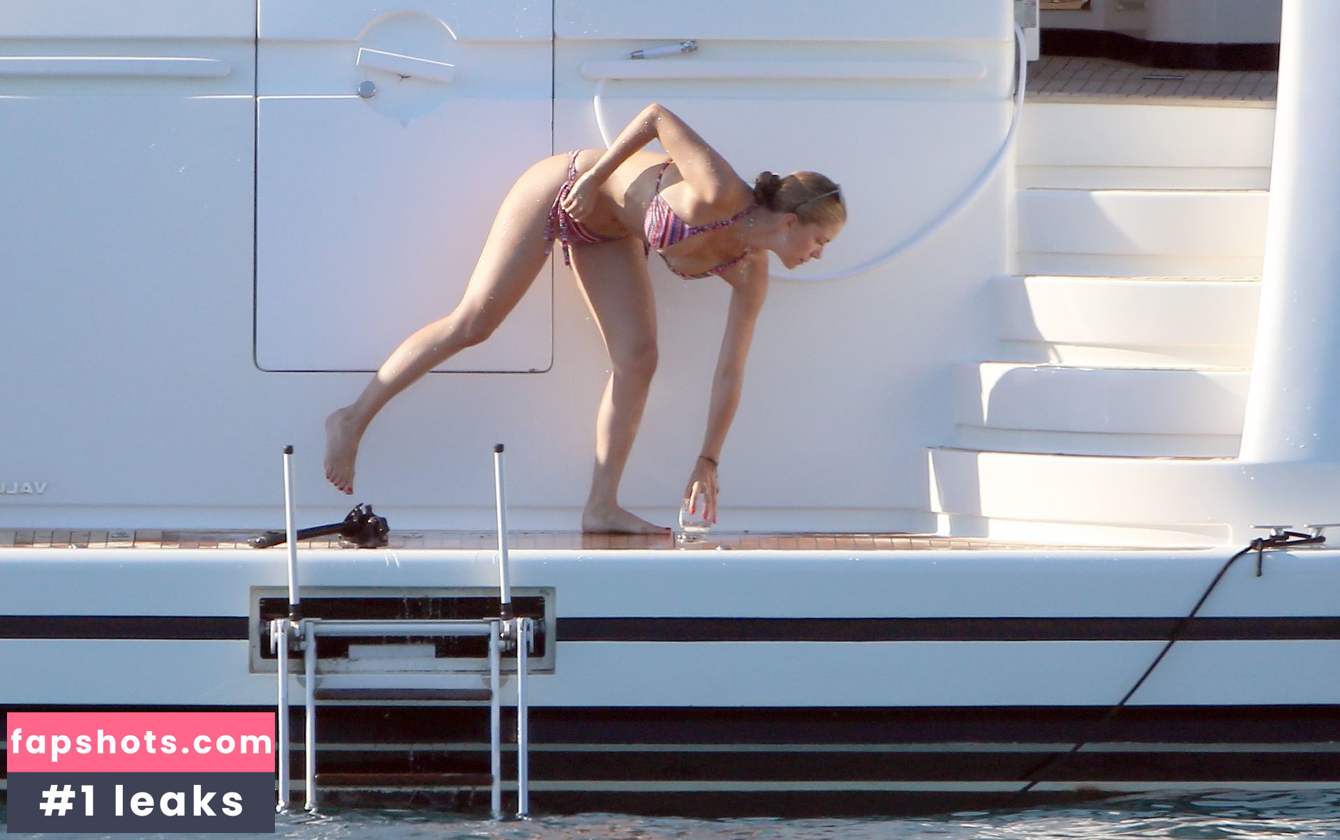 Victoria Swarovski gallery photo #59