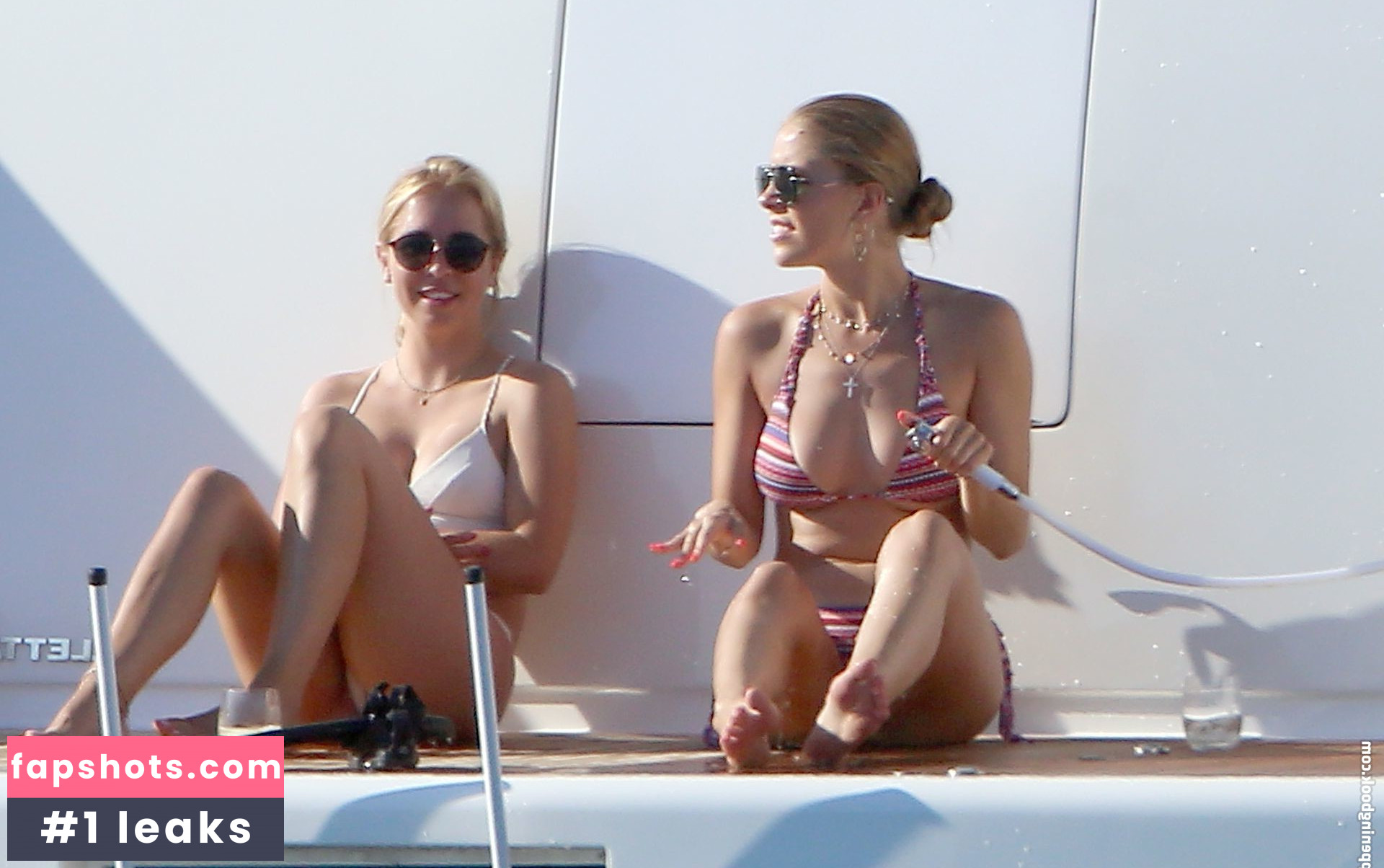 Victoria Swarovski gallery photo #63