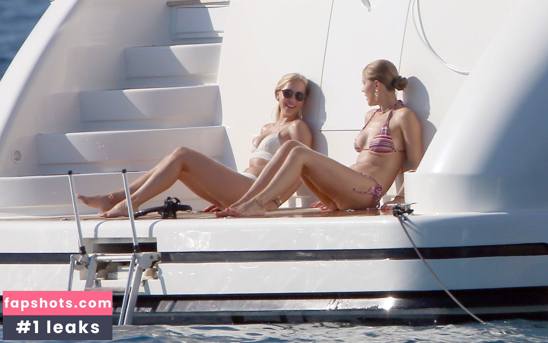 Victoria Swarovski gallery photo #65