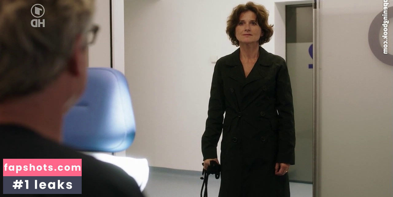 Victoria Trauttmansdorff gallery photo #7