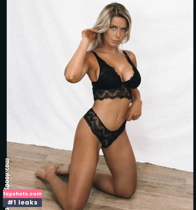 Victoria Vermeer gallery photo #16