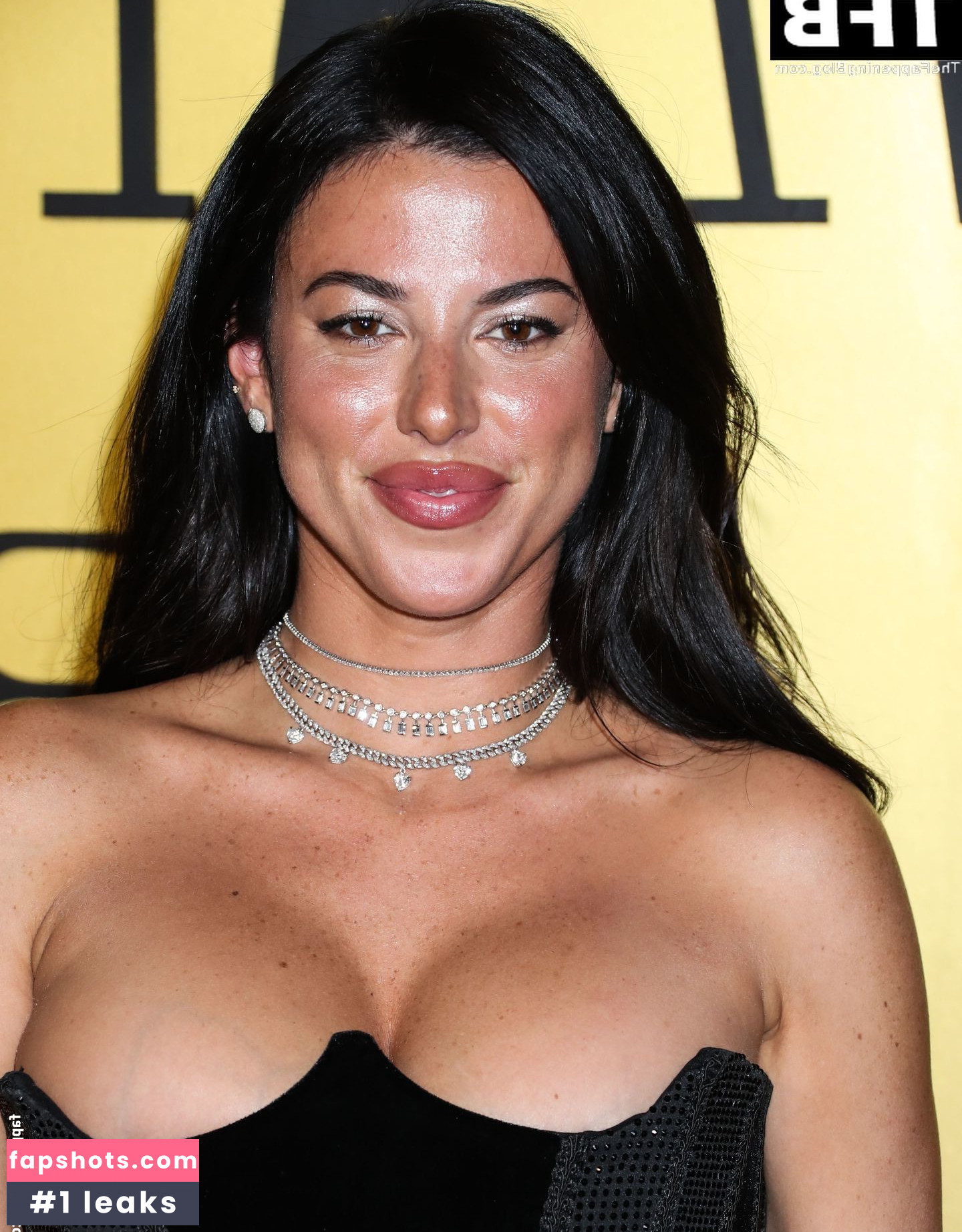 Victoria Villarroel Gamero gallery photo #23