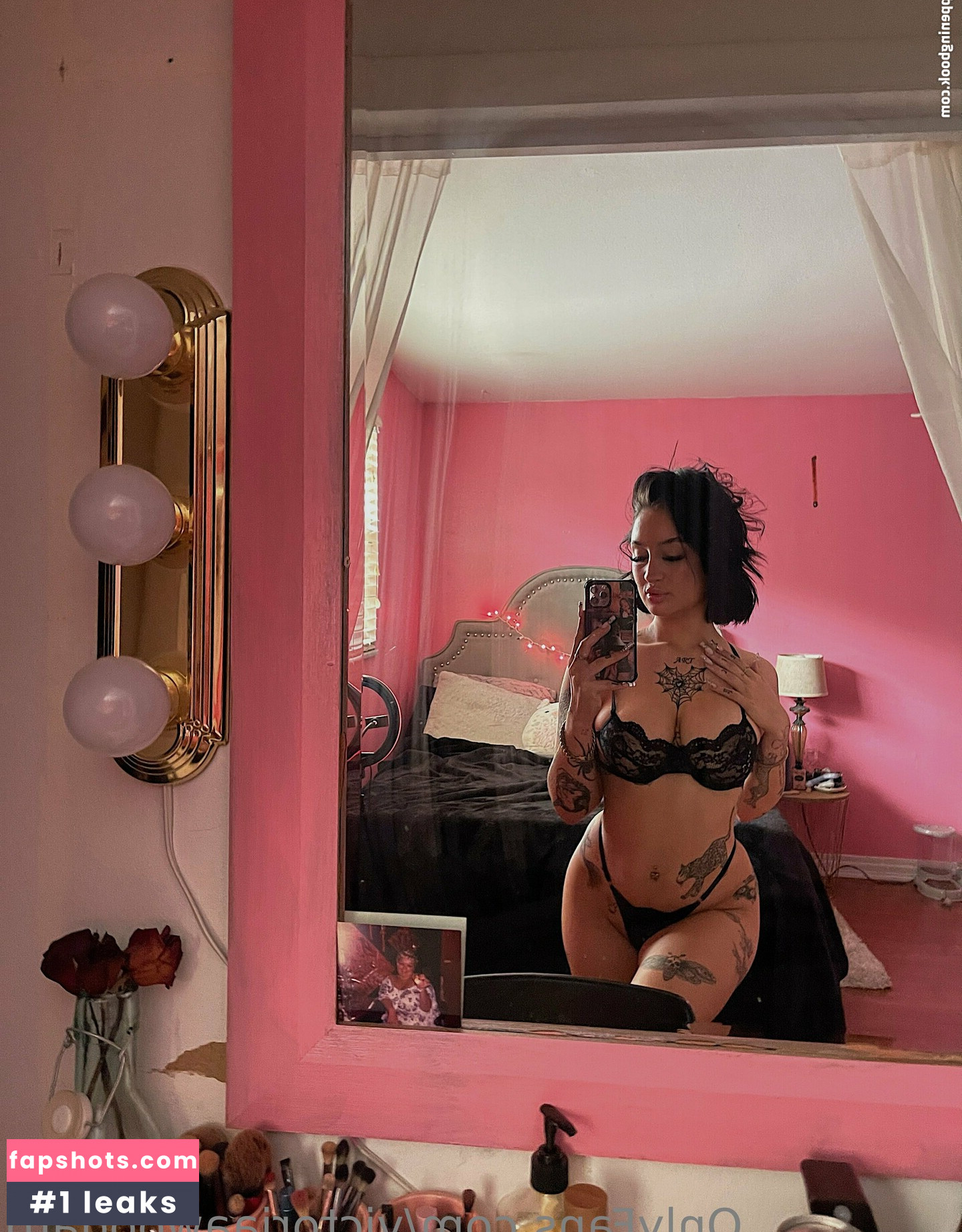 victoriaawoodard gallery photo #12