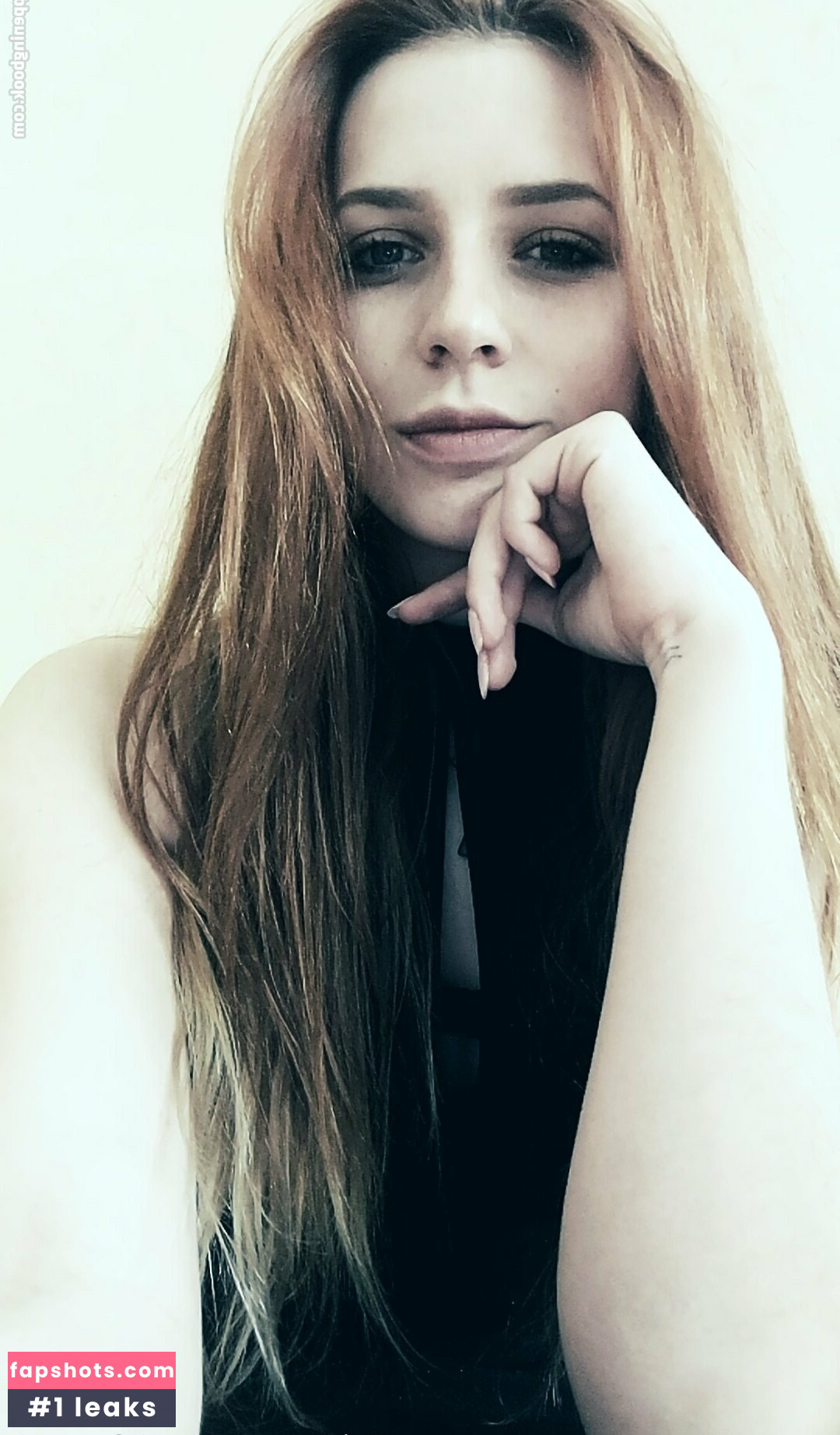 victoriafame gallery photo #2