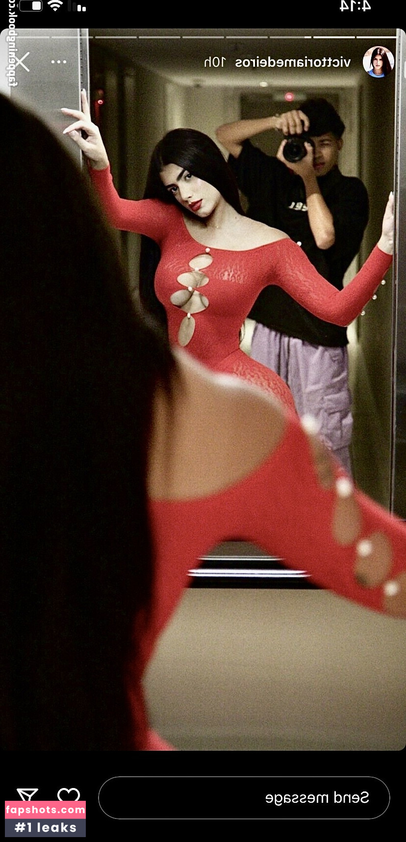 Victtoria Medeiros gallery photo #16