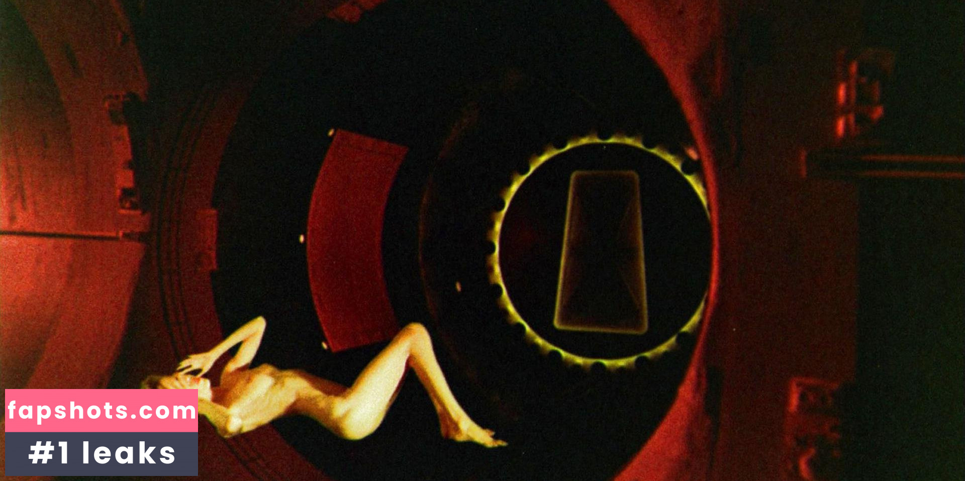 Vida Taylor gallery photo #6