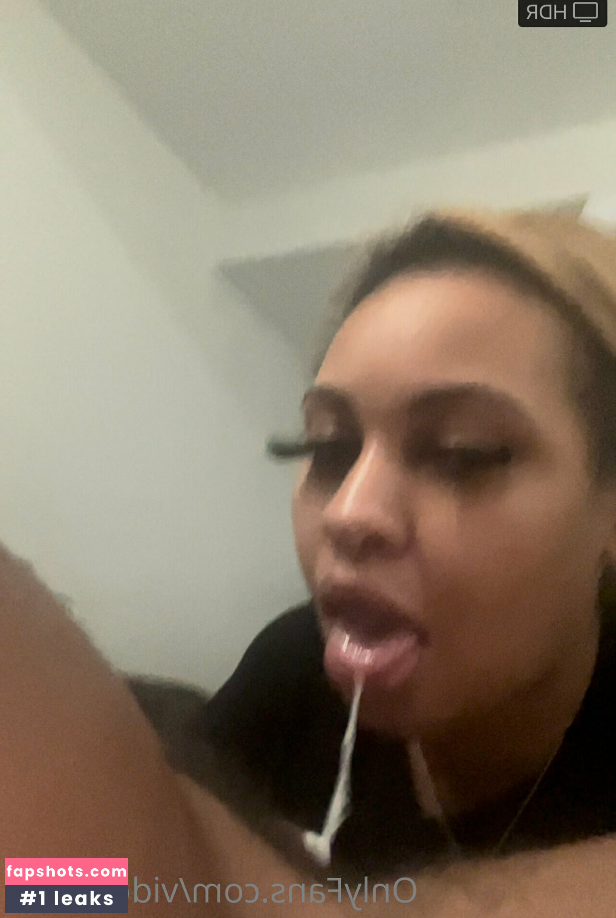 videovixsix nude babe gallery