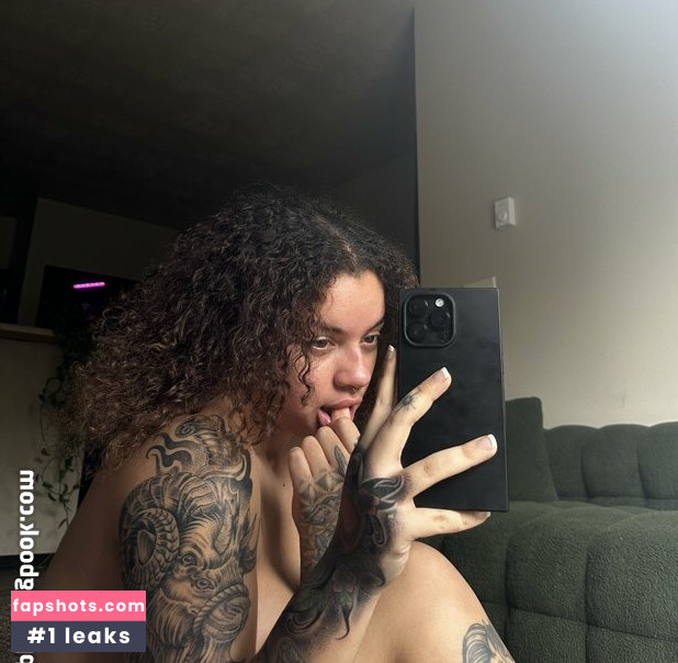 Vieraralyn gallery photo #2