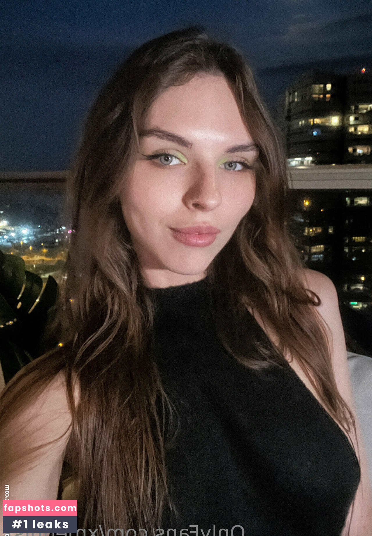 Vika Mednis gallery photo #128