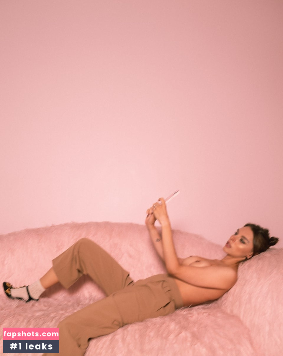 Vika Mednis gallery photo #223