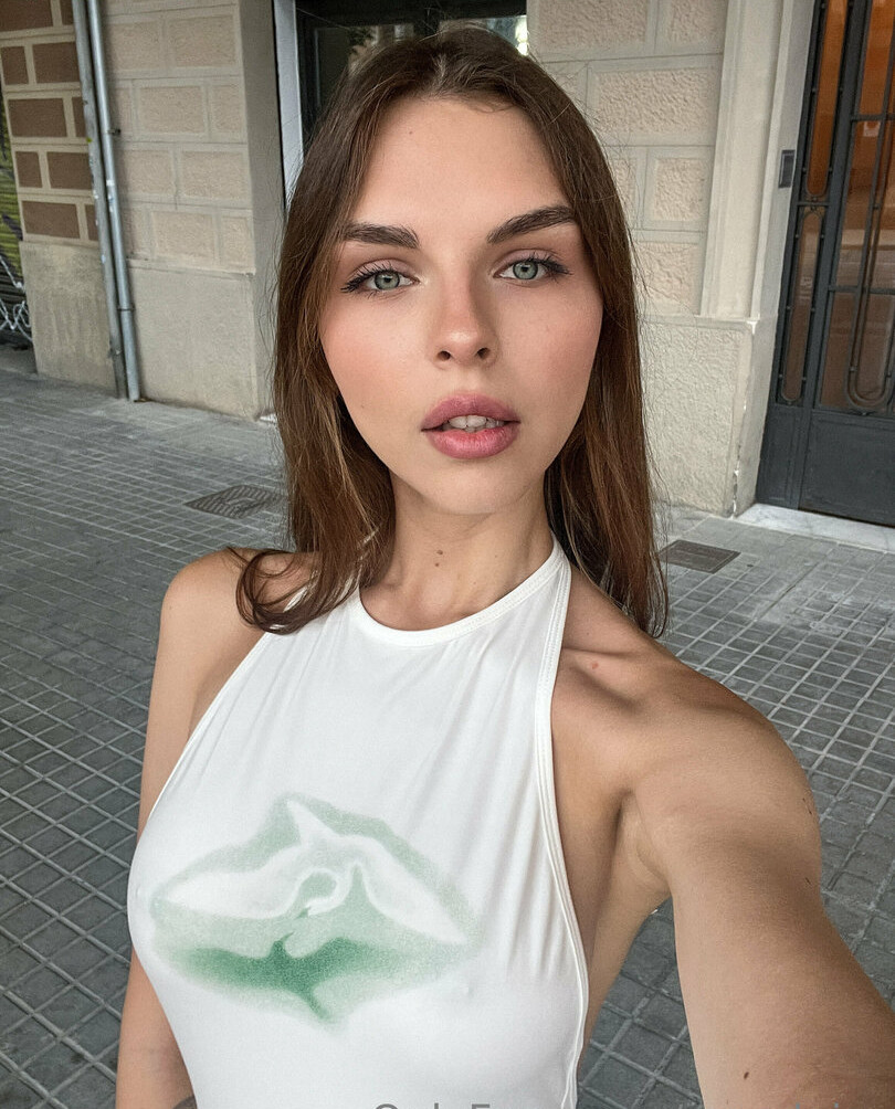 vika-mednis gallery photo #393