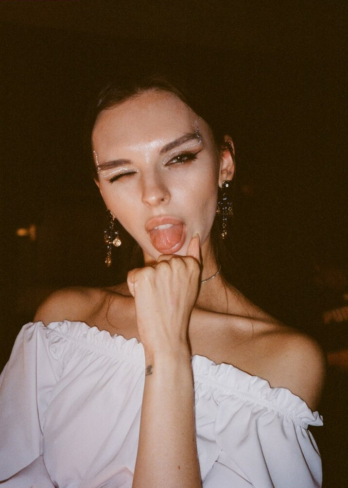 vika-mednis gallery photo #901