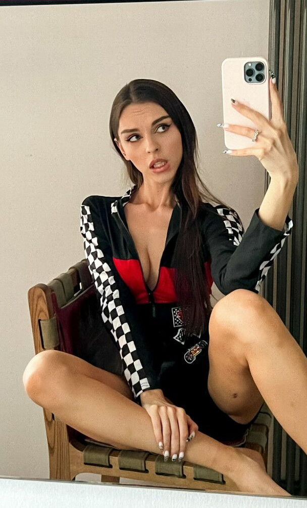 vika-mednis gallery photo #951