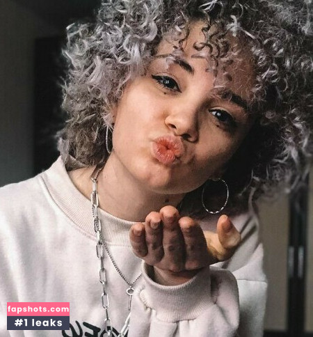 Vikamccline gallery photo #2