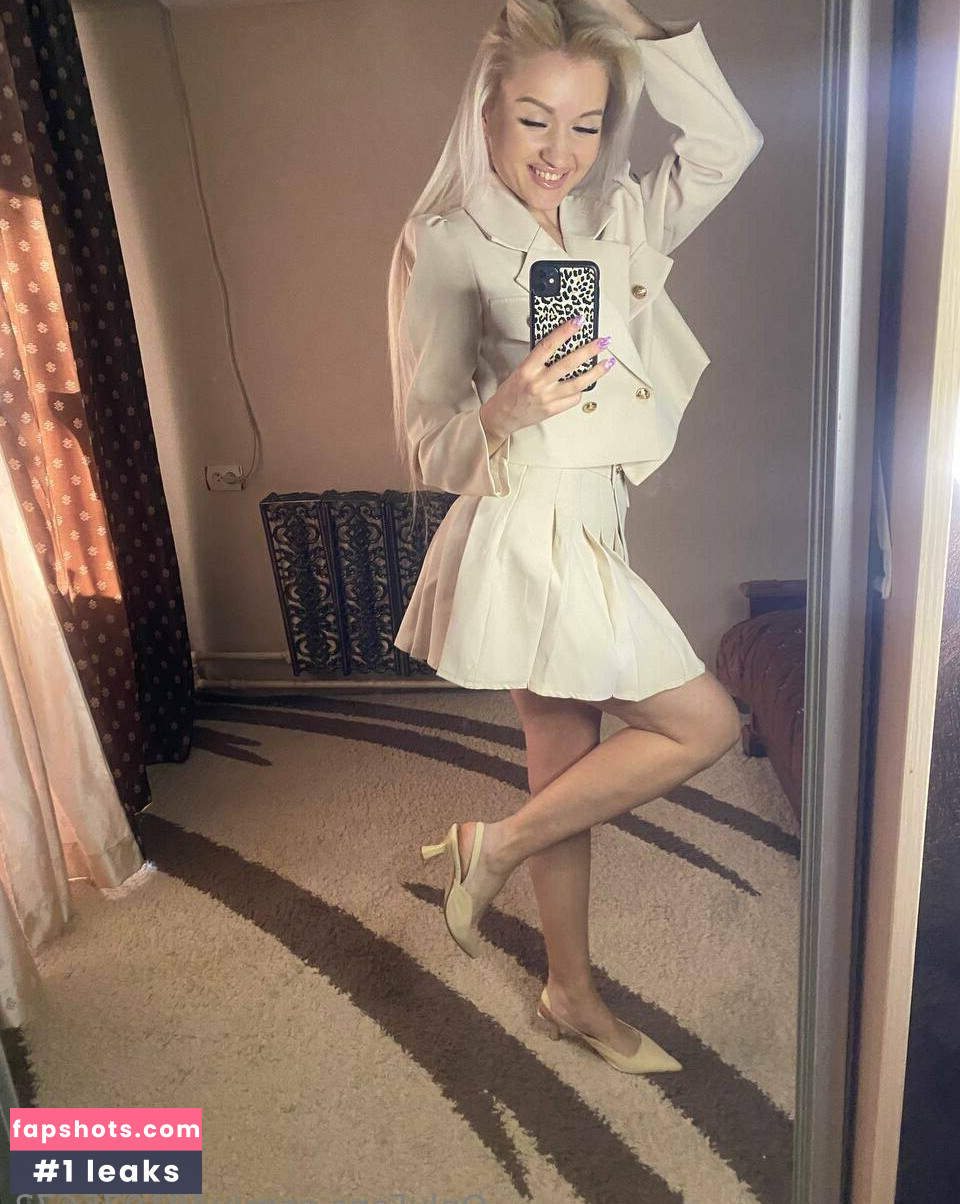 viki.cherry gallery photo #6