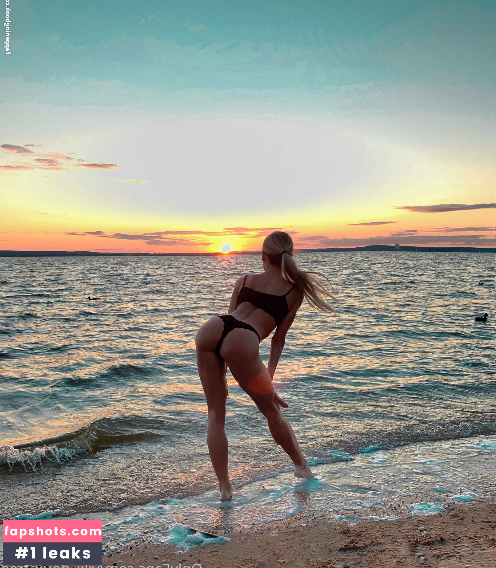 viki_doux_free gallery photo #9