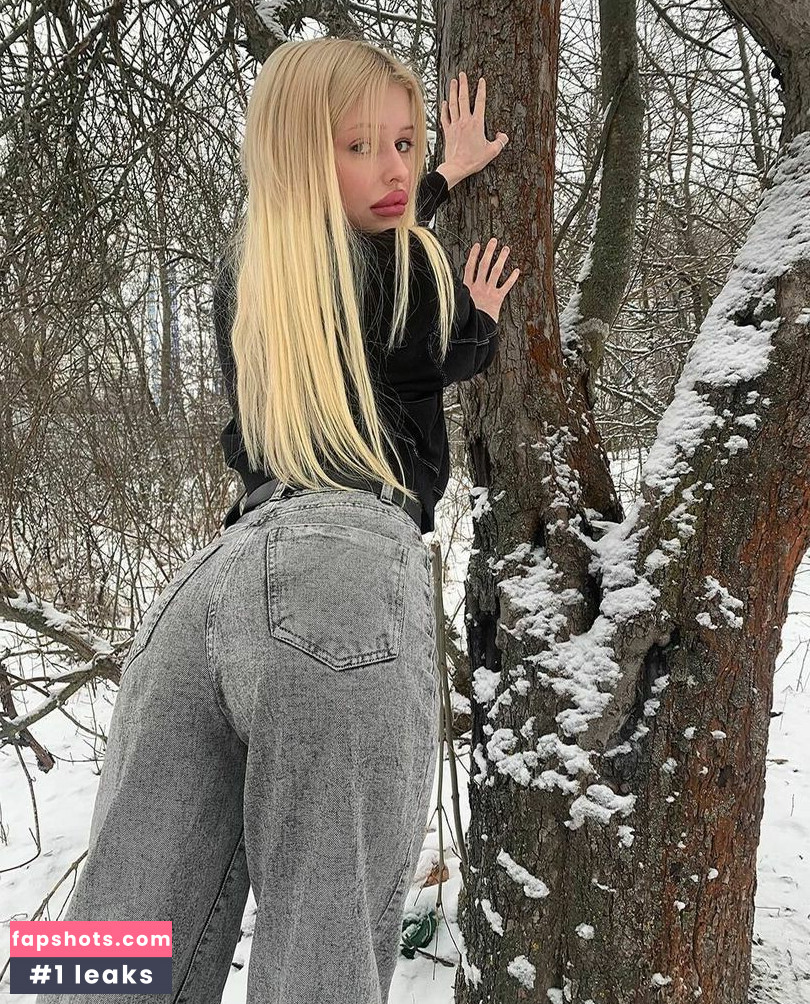 vikisik313 gallery photo #4