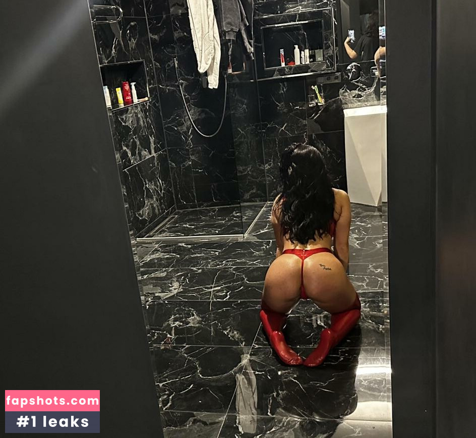 Vikivalory Nude Leaks OnlyFans Photos #3 - LeakJerk