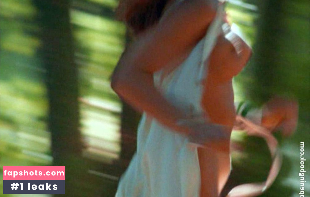 Viktoria Chapman gallery photo #7