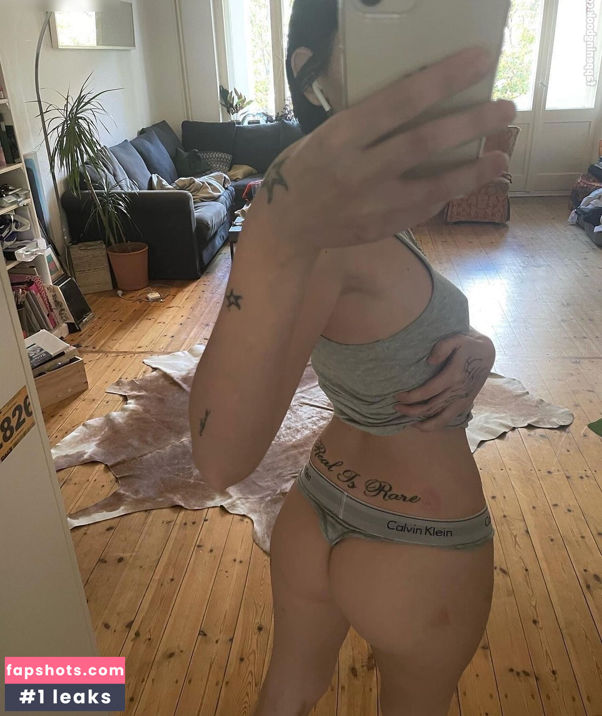 Viktoria Krause gallery photo #2