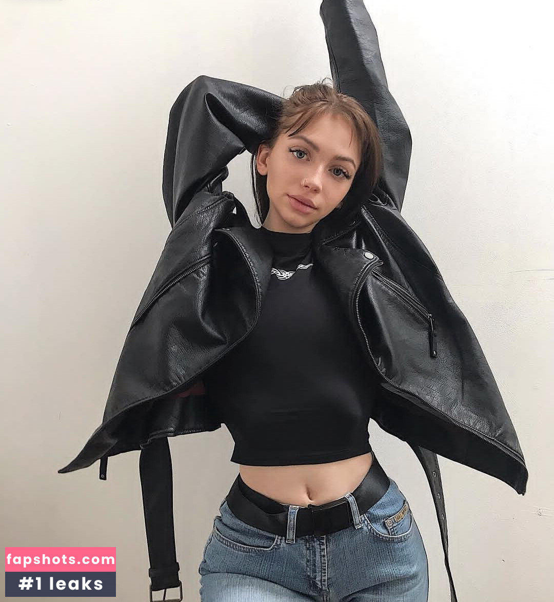 Viktoria Krause gallery photo #40