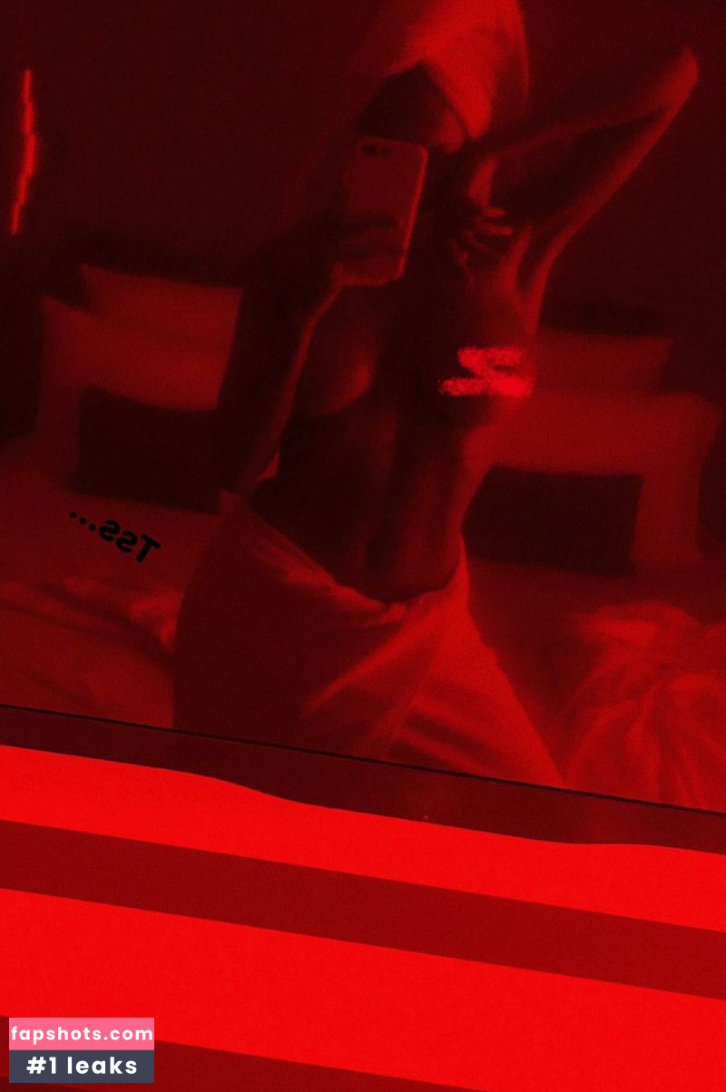 Viktoria Odintcova gallery photo #35