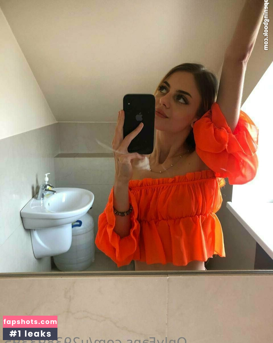 viktoria_red gallery photo #2