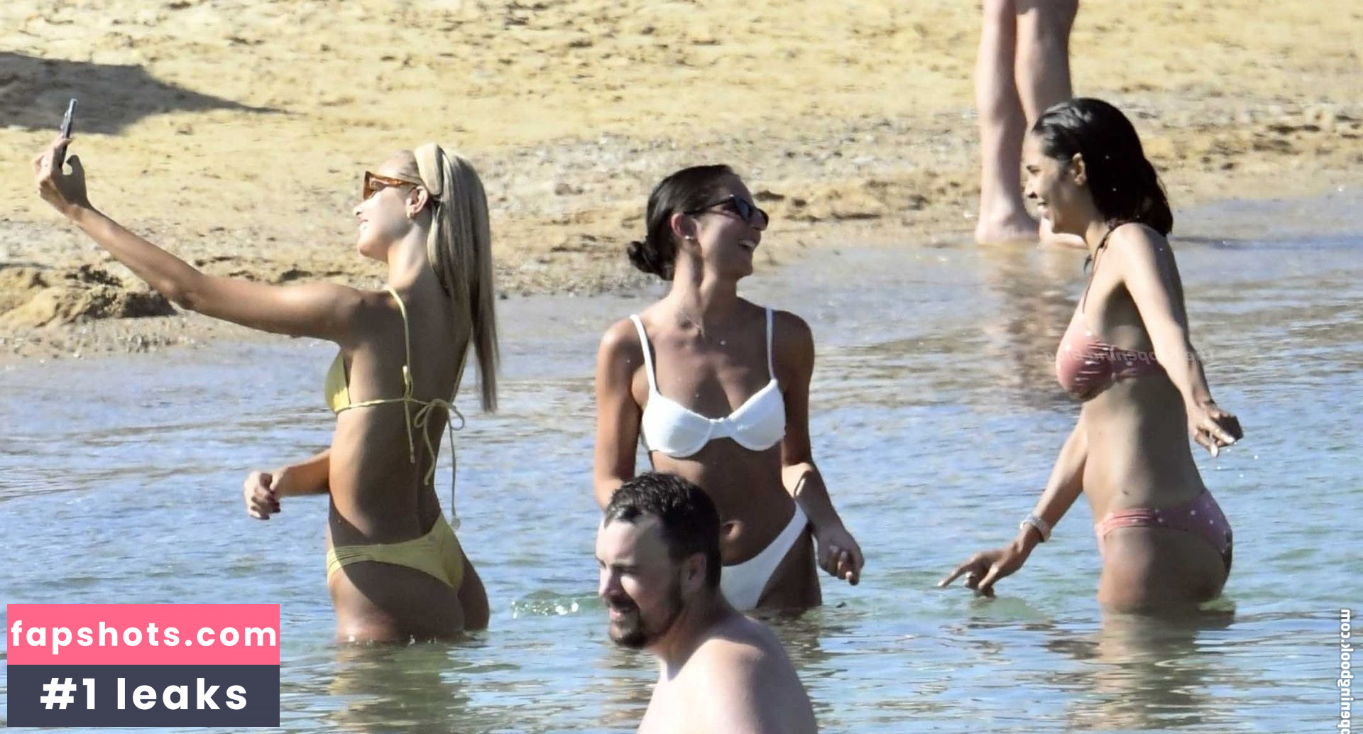 Viktoria Varga gallery photo #10