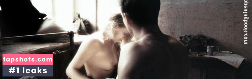 Viktoriya Romanenko nude babe gallery