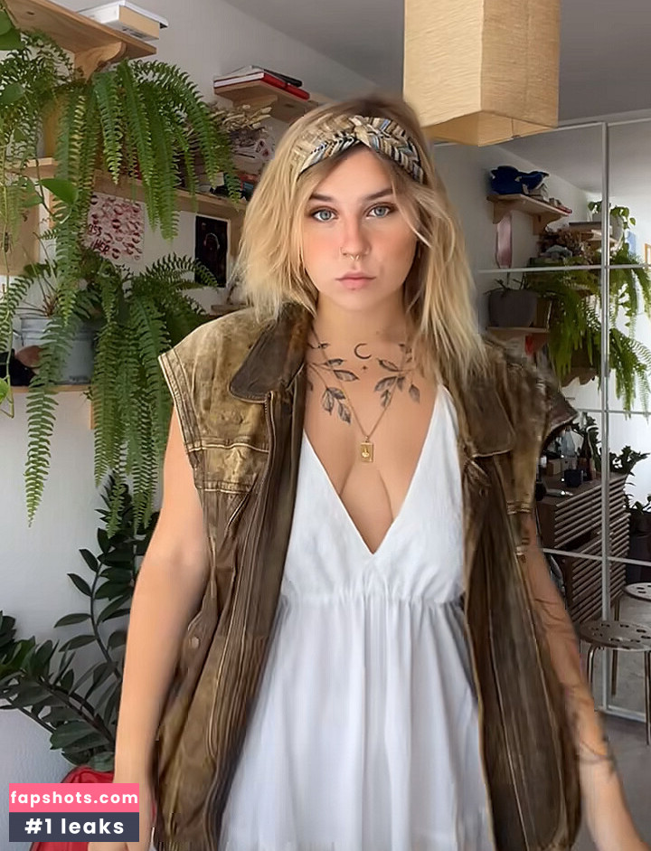 Viky kid Nude Leaks OnlyFans Photos #29 - LeakJerk