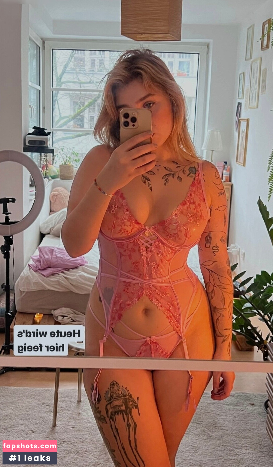 Viky kid nude babe gallery