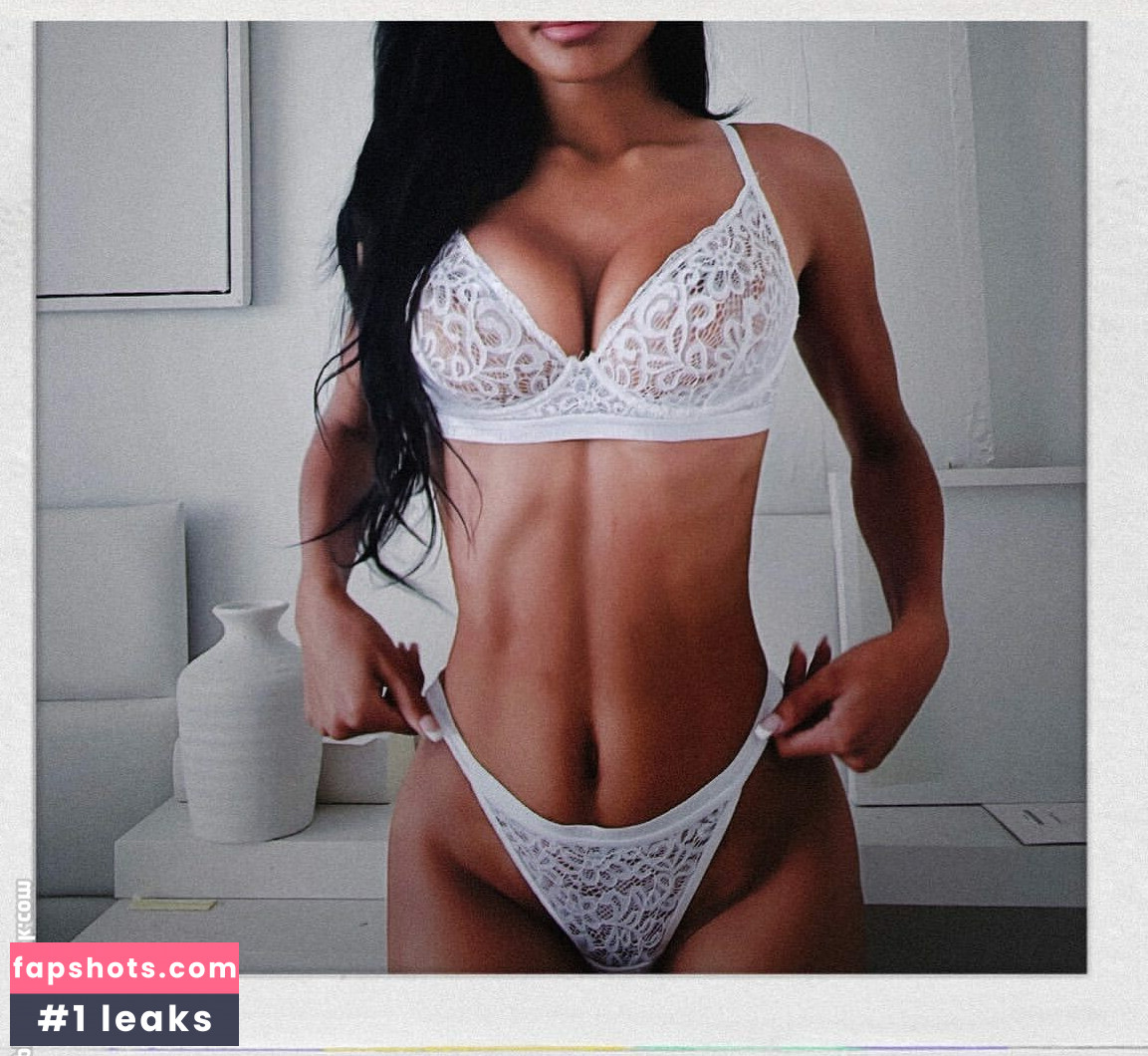 Vinetrria Vinetria nude babe gallery