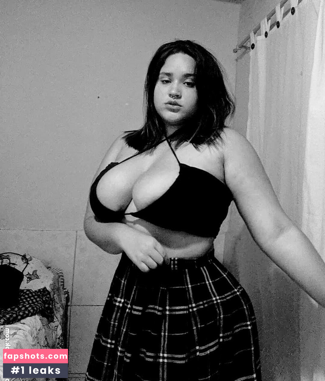 Vinia_Martins gallery photo #2