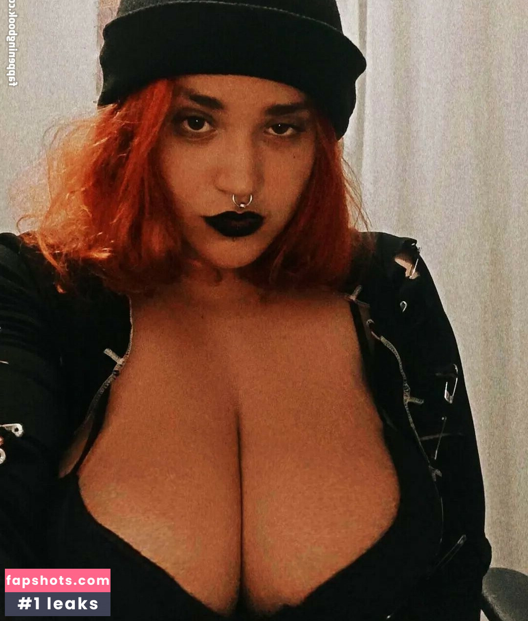 Vinia_Martins gallery photo #5