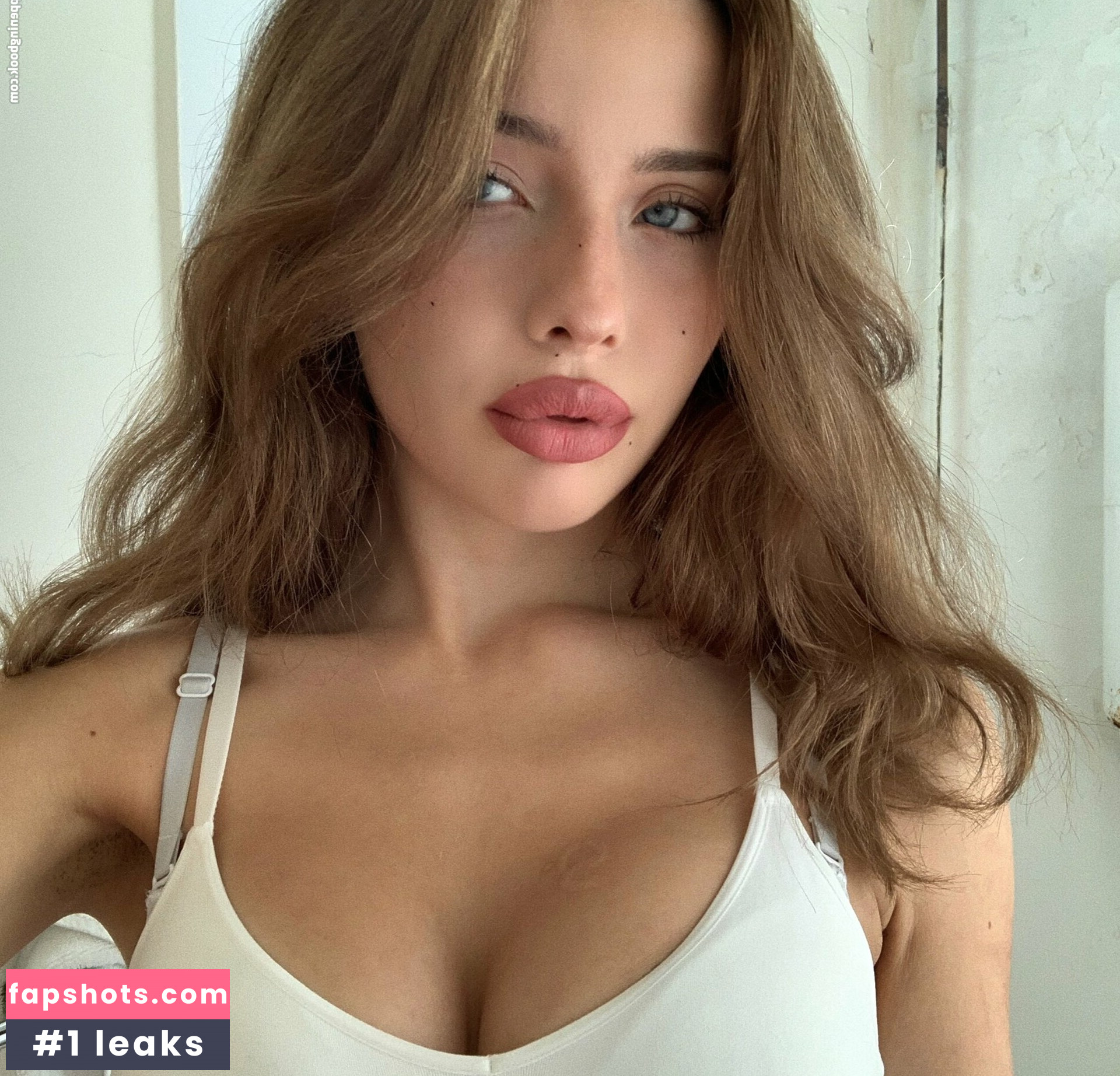 vinsotanna nude babe gallery