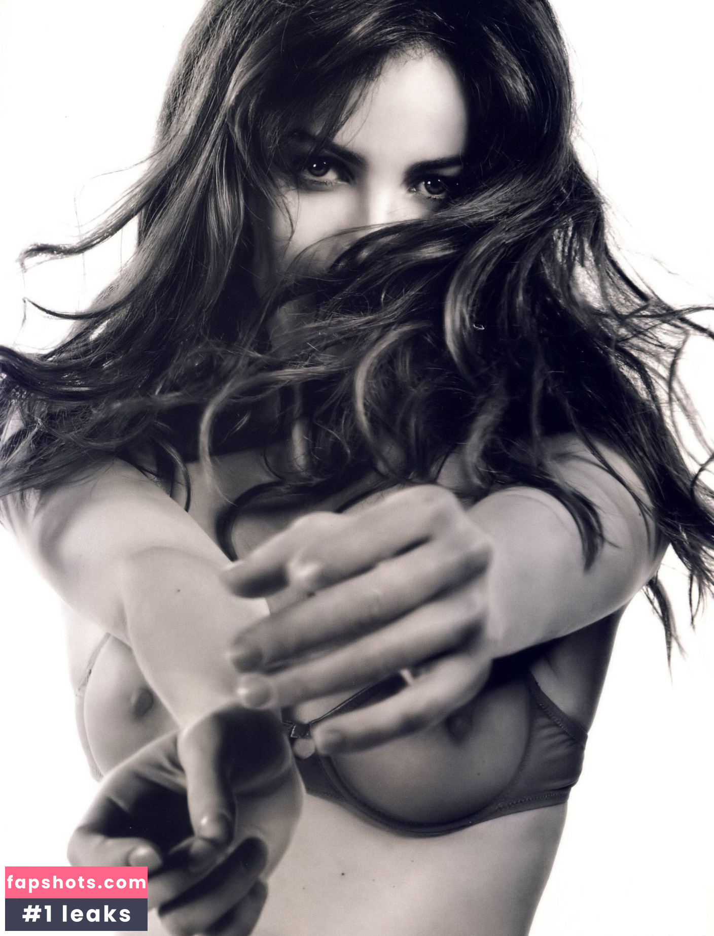 Violante Placido gallery photo #22