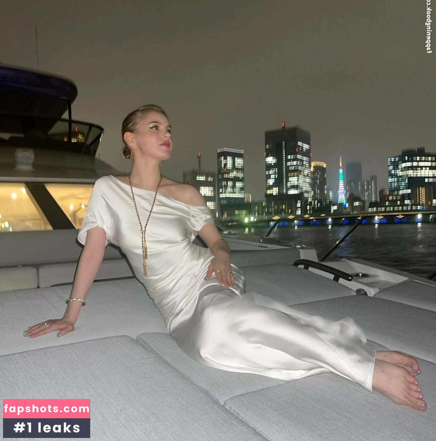 violapolt nude babe gallery