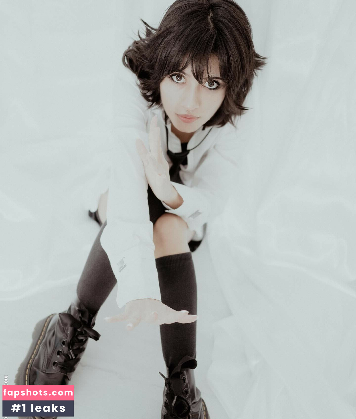 Violent Vira gallery photo #8